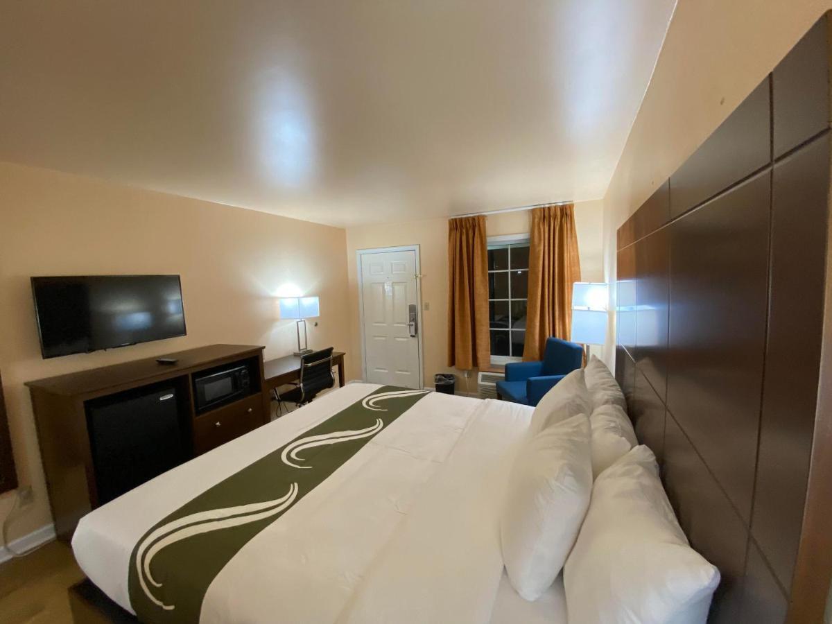 Quality Inn Pulaski Exteriör bild